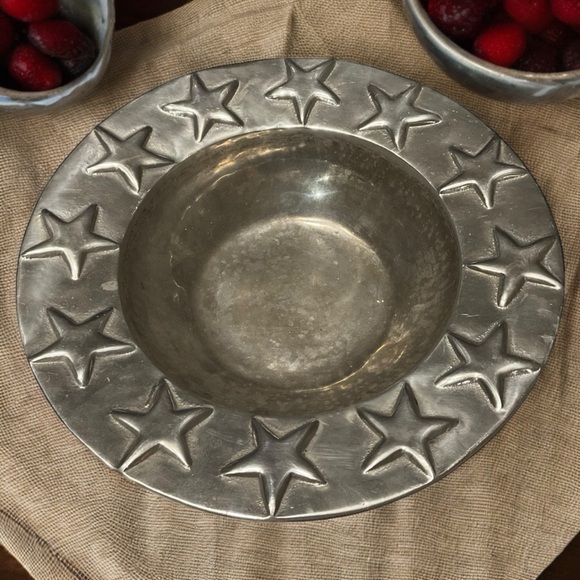 Large Serving Bowl & Set Of 4 Chargers Handcrafted In Mexico STAR Embellishment - Picture 4 of 11